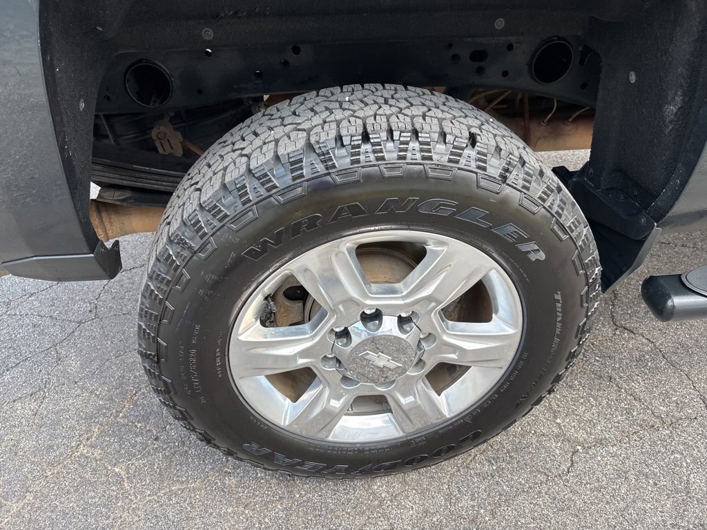 Used 2019 Chevrolet Silverado 2500 LTZ w/ Duramax Plus Package AWD/4WD image 12