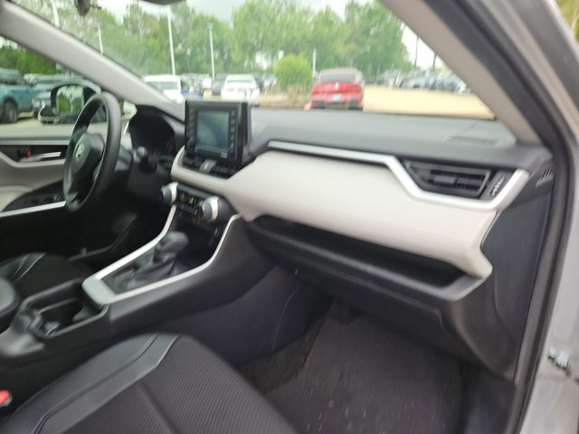 Used 2021 Toyota RAV4 XLE image 20