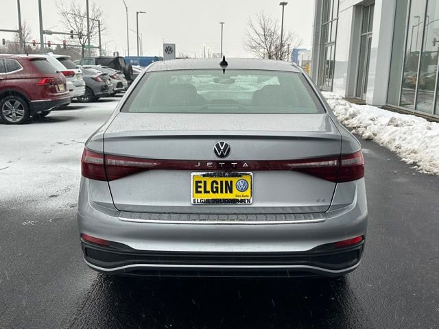Certified 2025 Volkswagen Jetta SE image 5