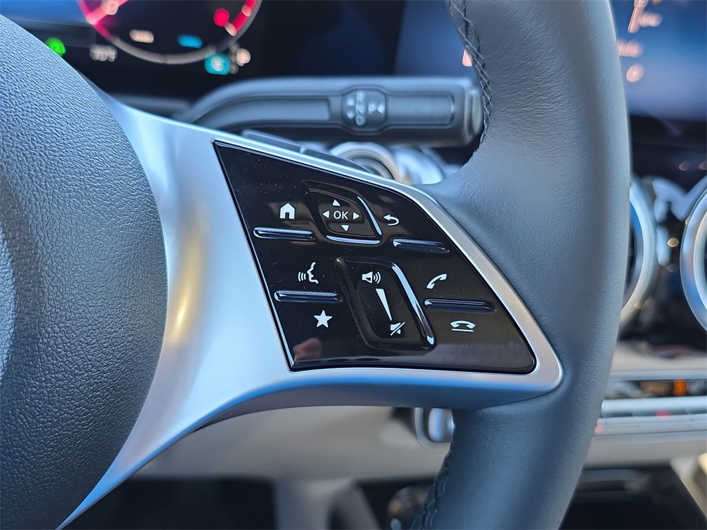 New 2026 Mercedes-Benz GLB 250 4MATIC image 22