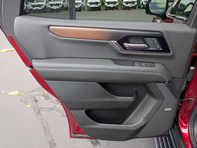 New 2026 GMC Yukon Denali w/ Sun & Power Step Package AWD/4WD image 28