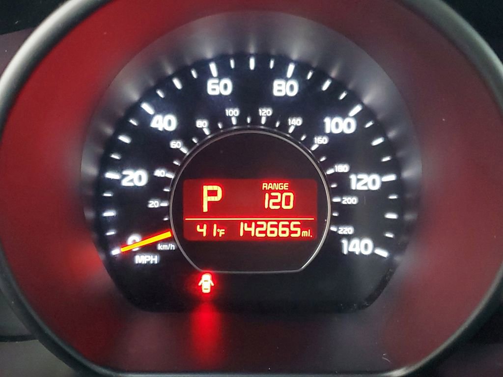 Used 2015 Kia Soul + image 10