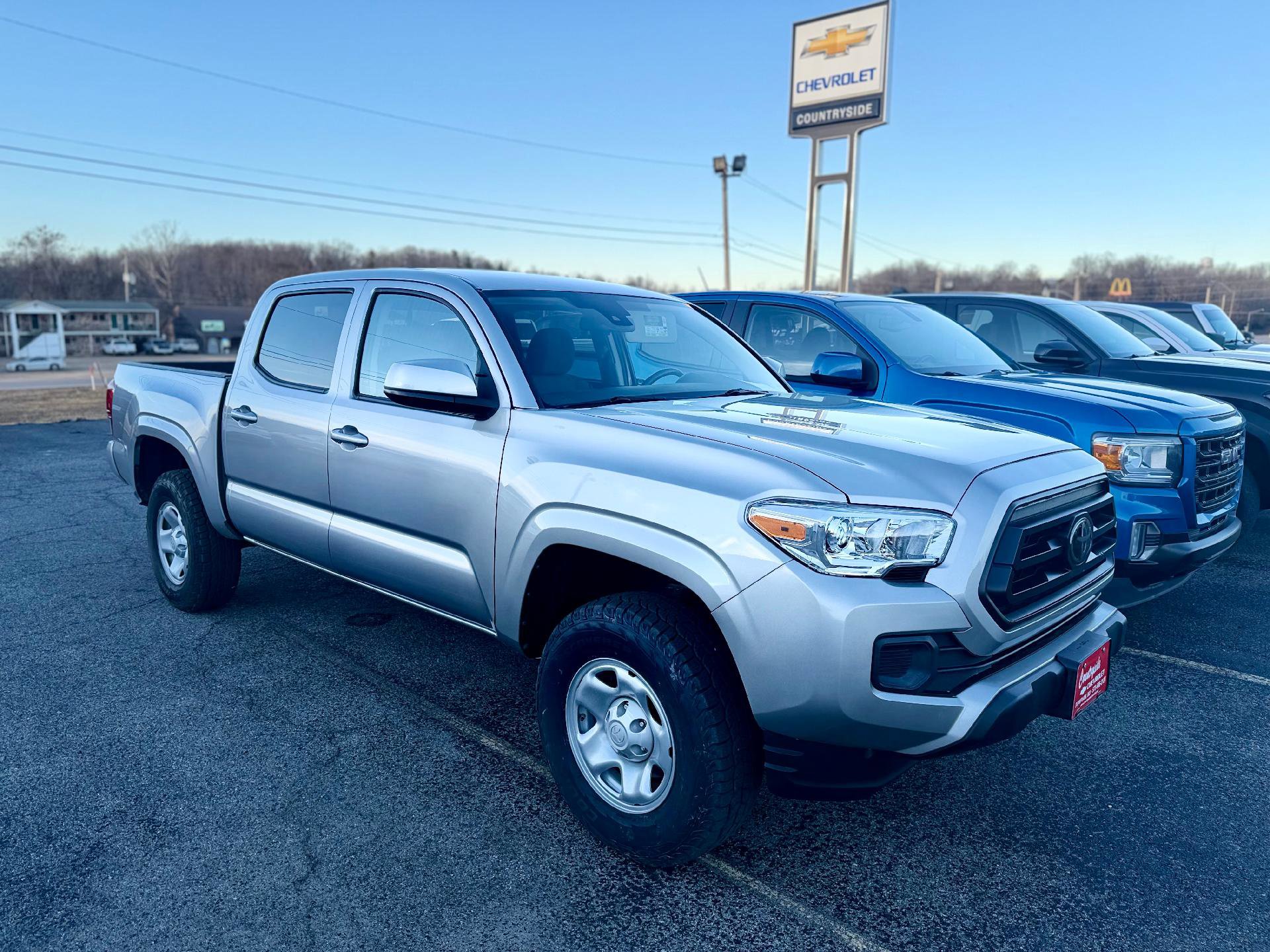 Used 2021 Toyota Tacoma SR AWD/4WD image 1