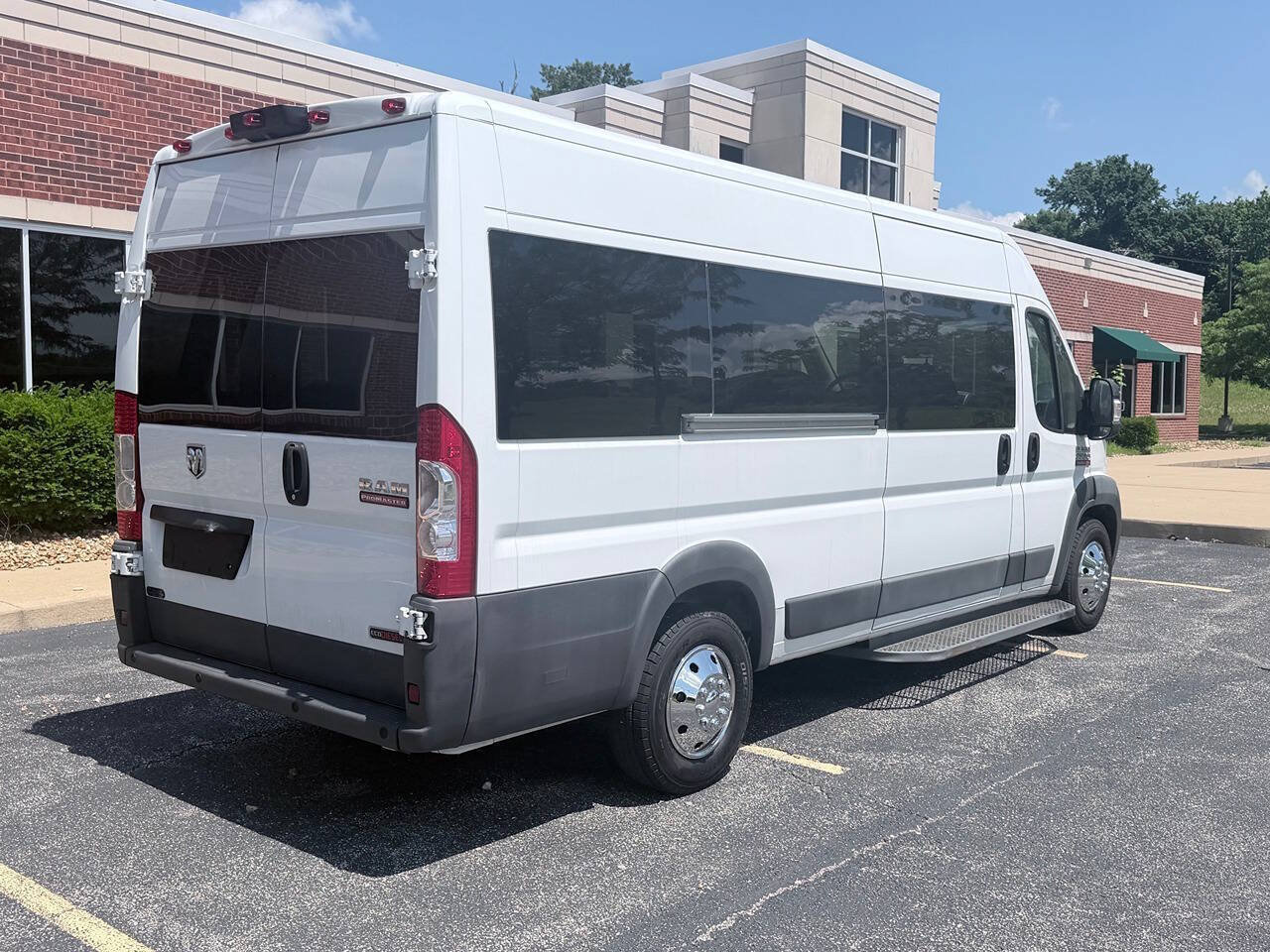 Used 2016 RAM ProMaster 3500 w/ Premium Appearance Group FWD image 6