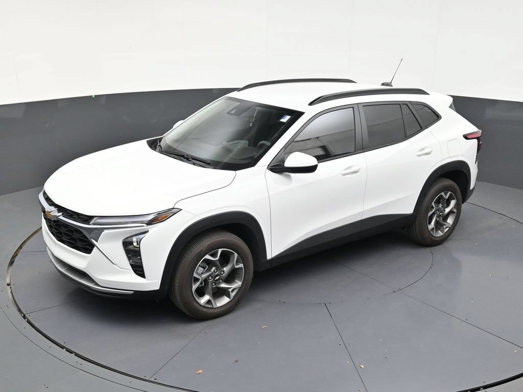 Used 2026 Chevrolet Trax LT FWD image 13