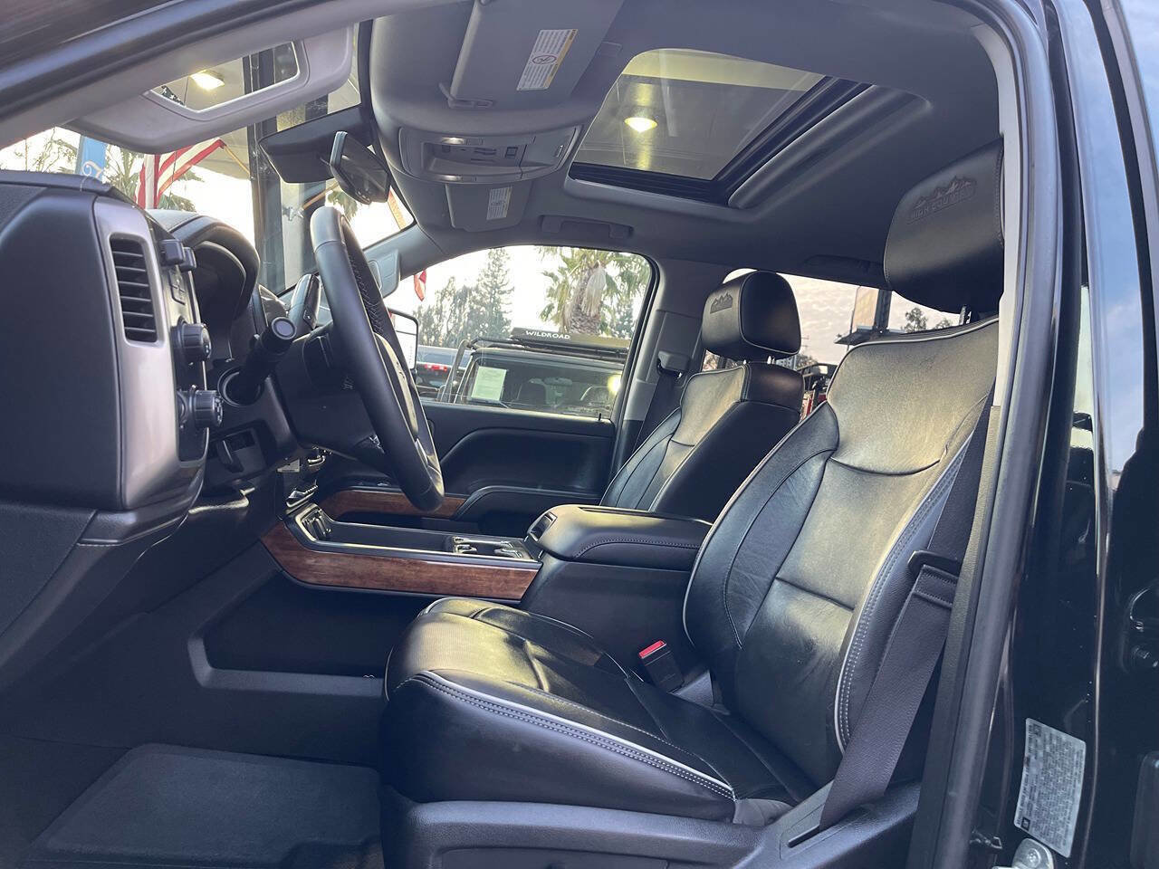 Used 2017 Chevrolet Silverado 3500 High Country w/ Duramax Plus Package image 26