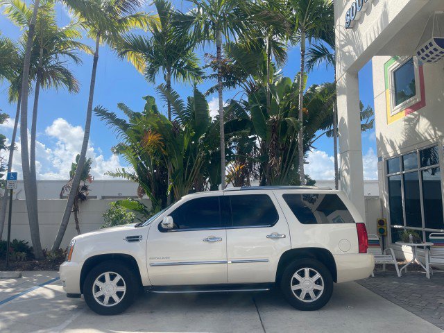 Used 2013 Cadillac Escalade 2WD image 5