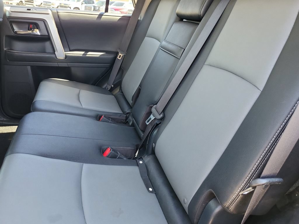 Used 2021 Toyota 4Runner SR5 Premium w/ Moonroof Package AWD/4WD image 15