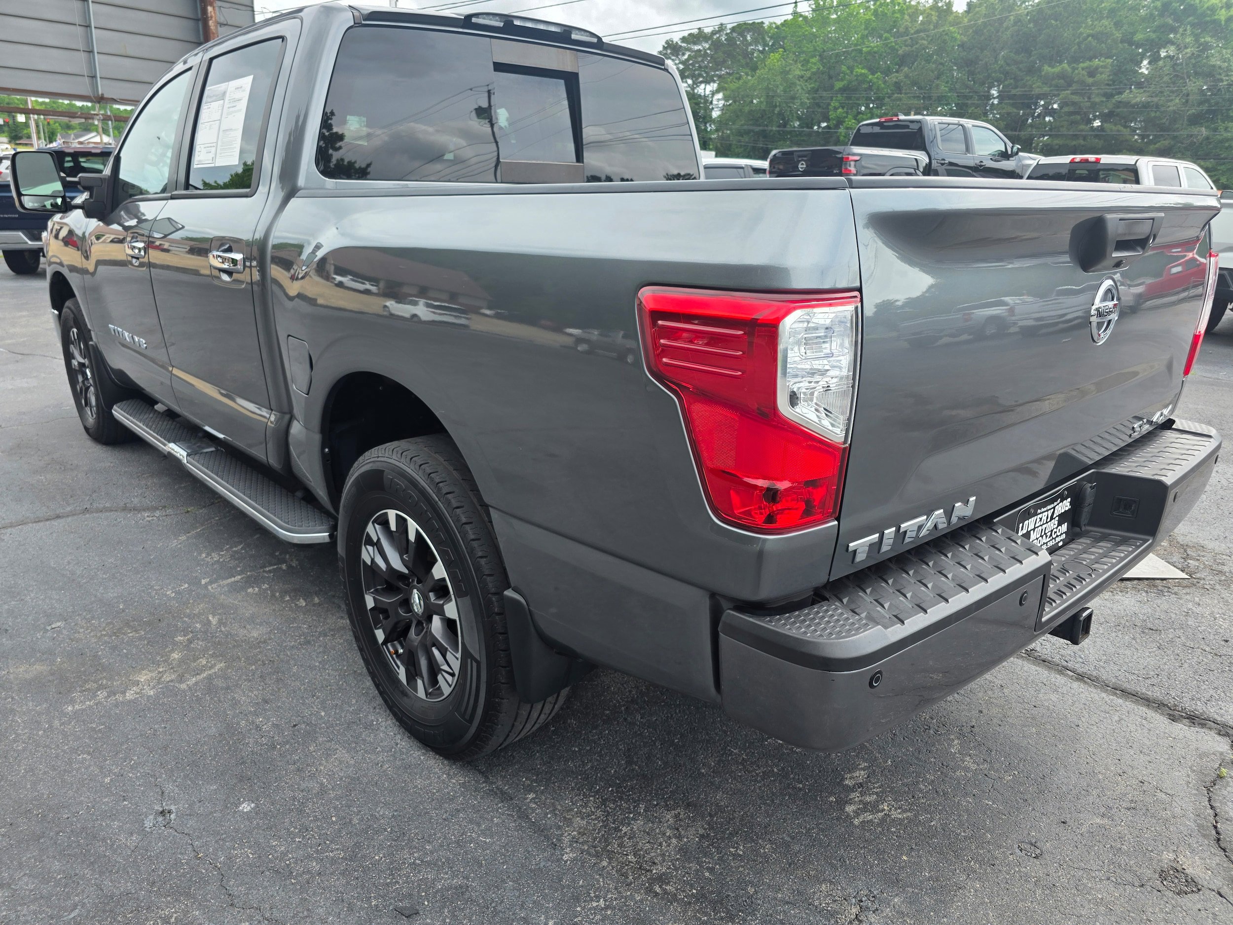 Used 2019 Nissan Titan SL w/ Off-Road Package AWD/4WD image 7