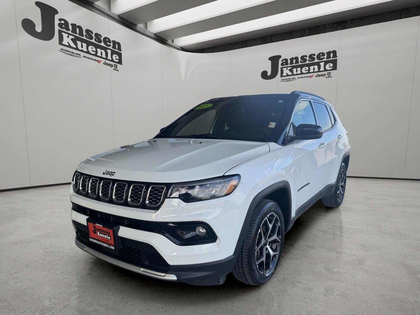 Used 2025 Jeep Compass Limited AWD/4WD image 5