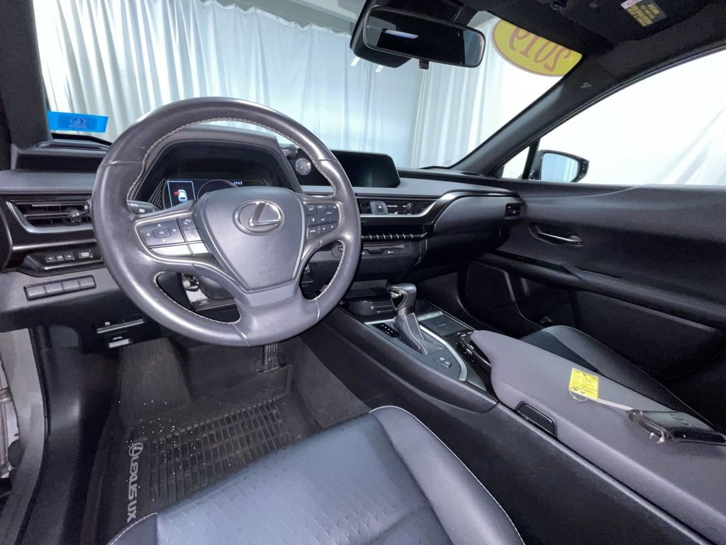 Used 2019 Lexus UX 250h image 11