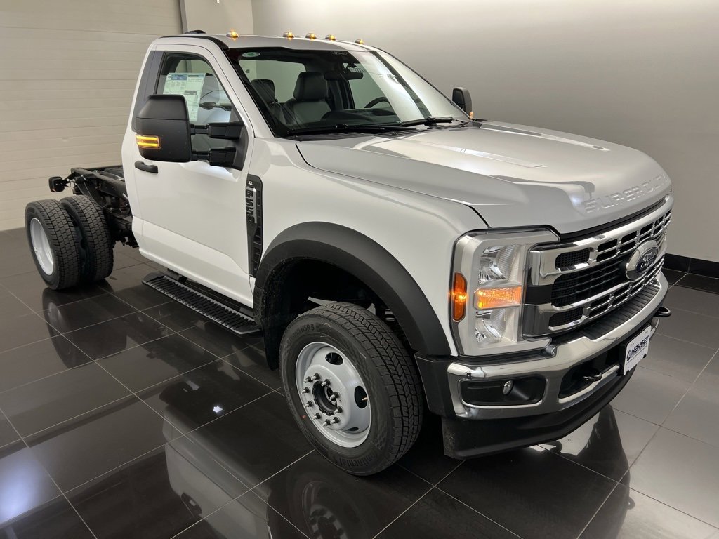 New 2025 Ford F550 4x4 Regular Cab Super Duty image 1