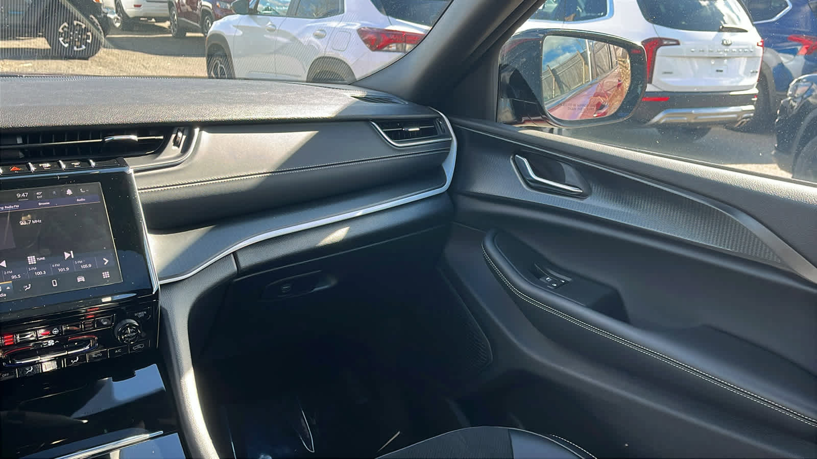 Certified 2025 Jeep Grand Cherokee L Altitude image 27