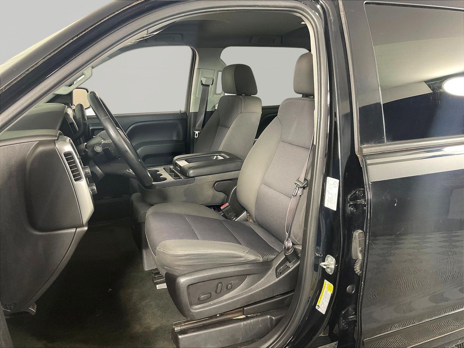 Used 2016 Chevrolet Silverado 1500 LT w/ LT Fleet Convenience Package AWD/4WD image 21