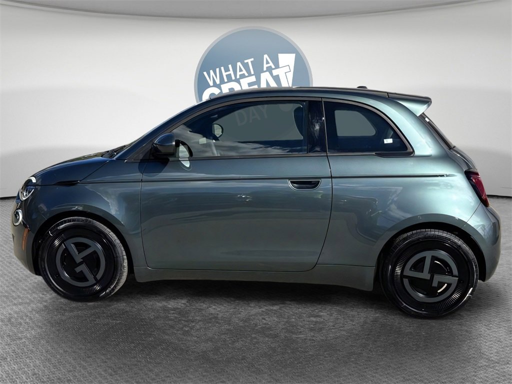 New 2025 FIAT 500 e image 9