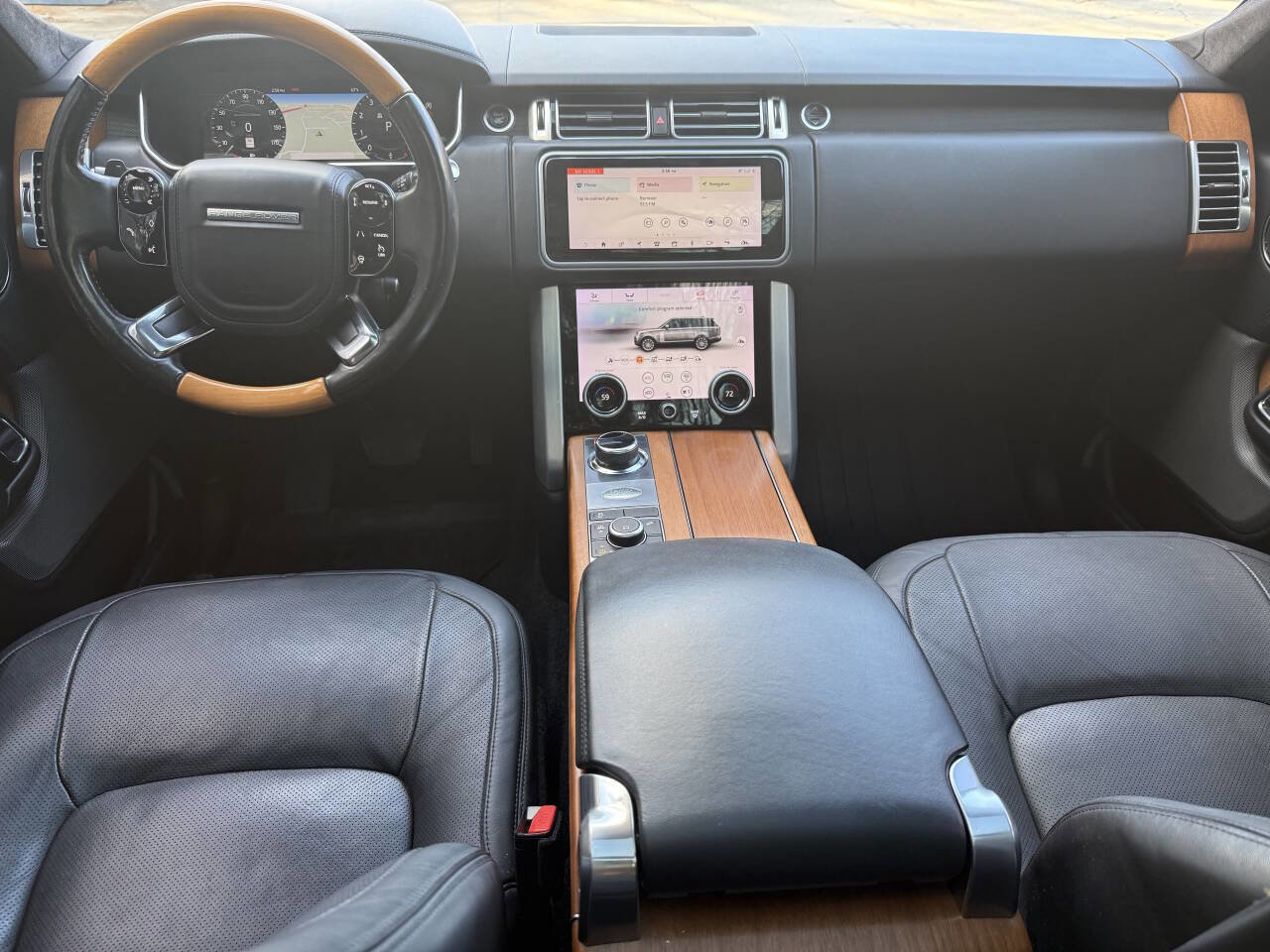 Used 2018 Land Rover Range Rover Supercharged image 2