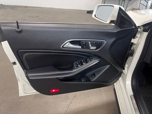 Used 2018 Mercedes-Benz CLA 250 image 24