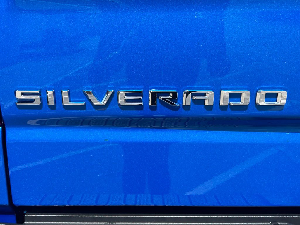Used 2025 Chevrolet Silverado 1500 ZR2 AWD/4WD image 9