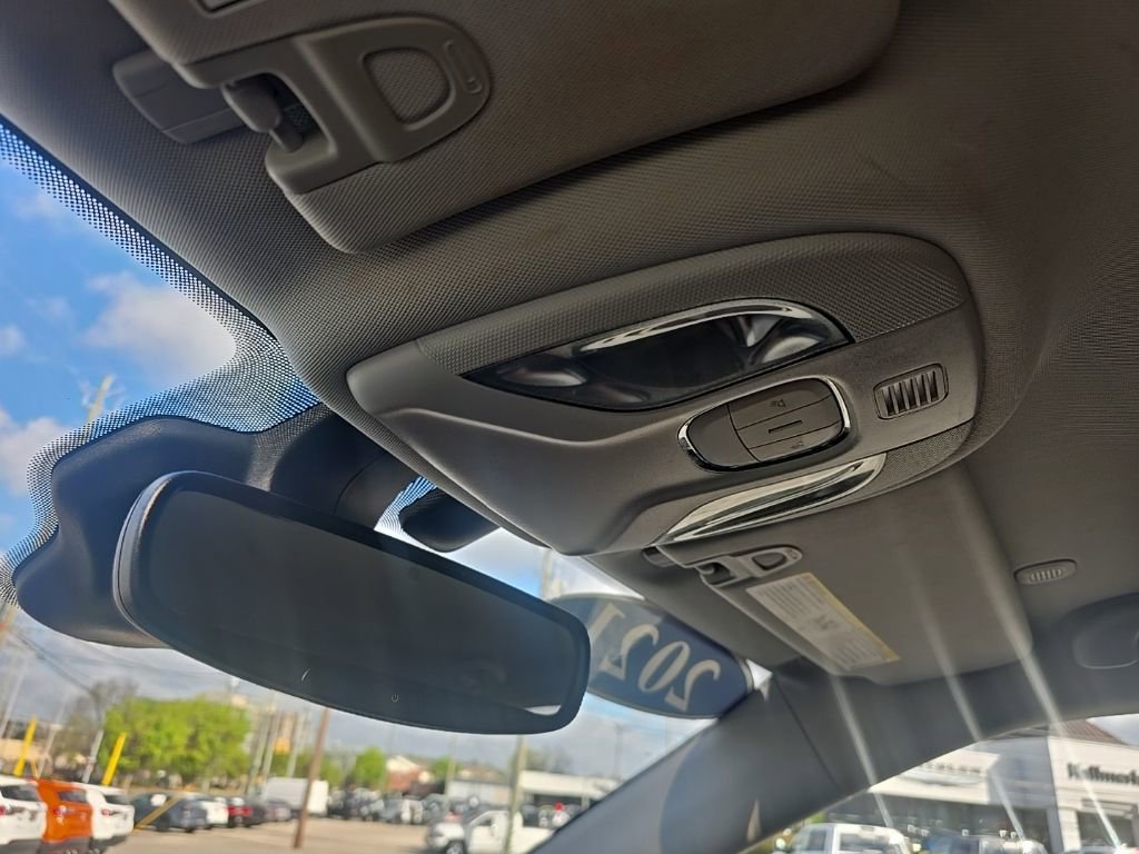 Used 2021 Jeep Compass Trailhawk w/ Convenience Group AWD/4WD image 17