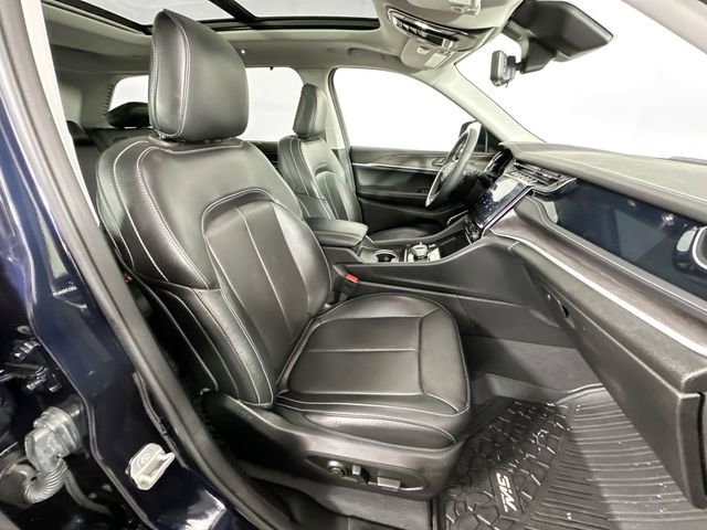 Used 2024 Jeep Grand Cherokee Limited 4xe AWD/4WD image 32