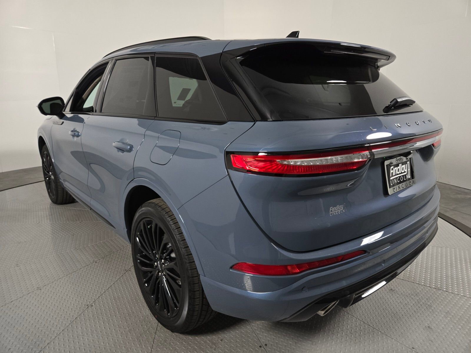 New 2026 Lincoln Corsair Reserve w/ Jet Appearance Package image 7