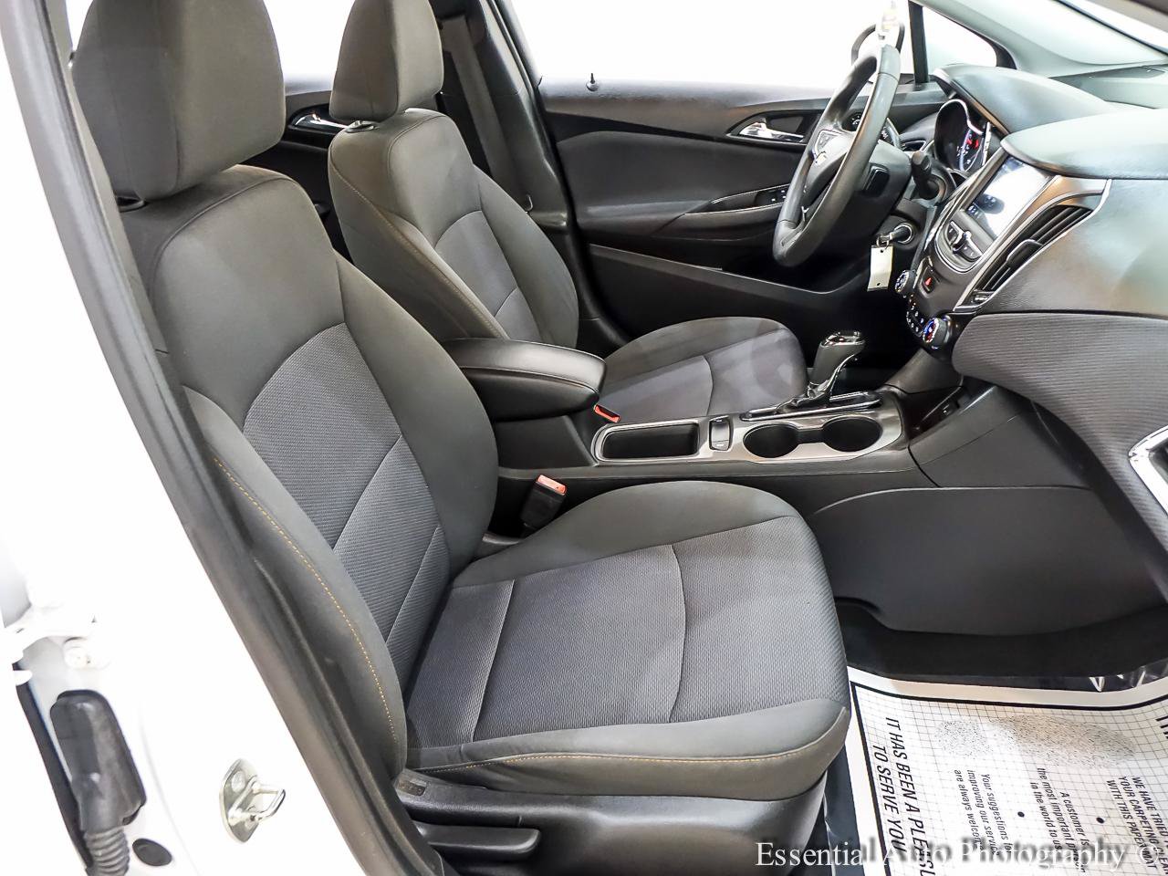 Used 2019 Chevrolet Cruze LS w/ LS Convenience Package FWD image 30