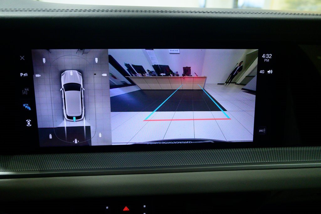 Used 2025 Porsche Cayenne image 22