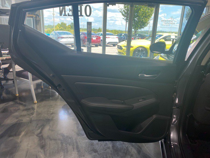Used 2020 Nissan Altima 2.5 S FWD image 13