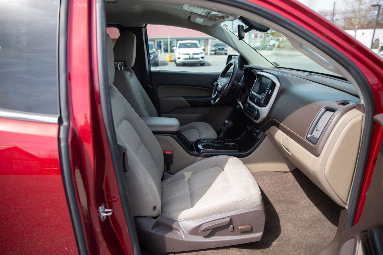 Used 2018 GMC Canyon SLE w/ SLE Convenience Package image 25