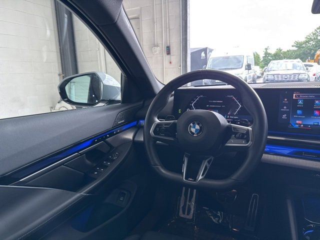 Used 2024 BMW 540i xDrive w/ M Sport Package image 38