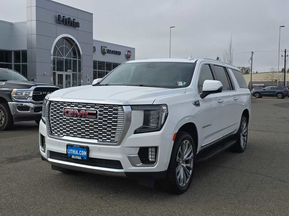 Used 2021 GMC Yukon XL Denali w/ Advanced Technology Package image 1