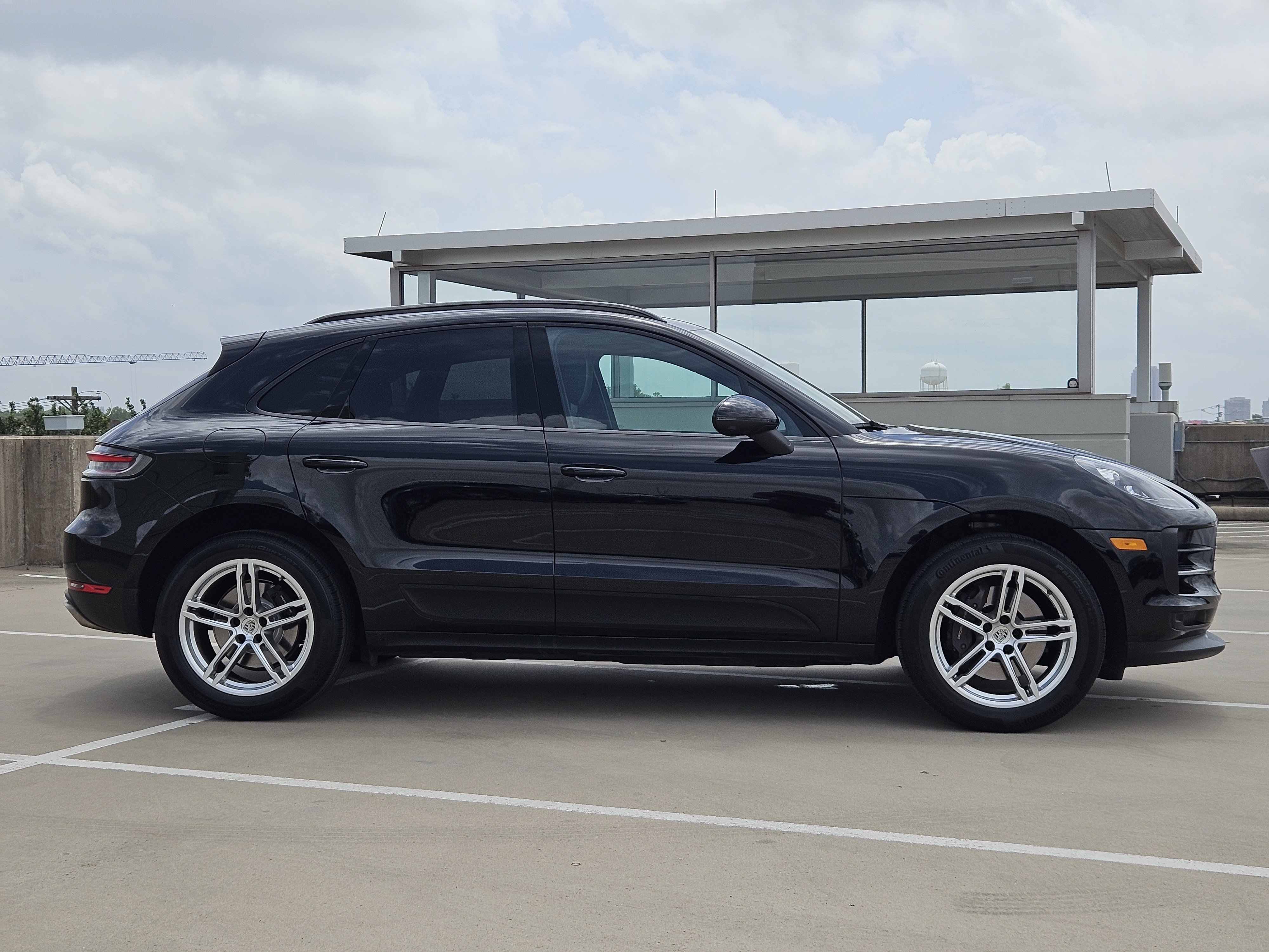 Certified 2021 Porsche Macan AWD/4WD image 9