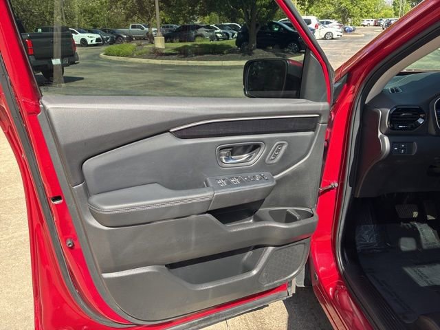 Used 2023 Honda Pilot Elite image 9