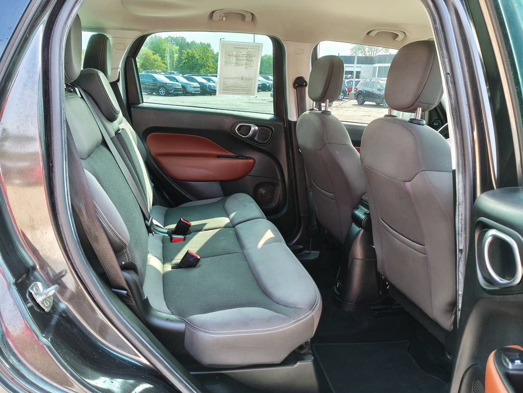 Used 2014 FIAT 500L Trekking w/ Popular Equipment Group FWD image 18