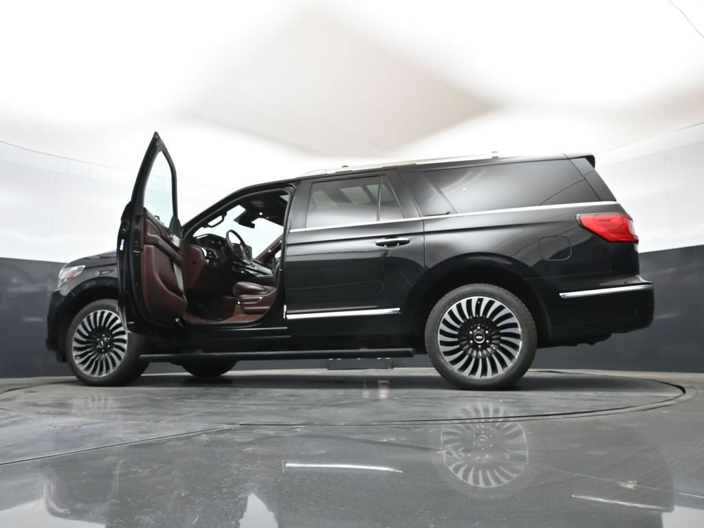 Used 2020 Lincoln Navigator L Black Label w/ Cargo Convenience Package AWD/4WD image 56