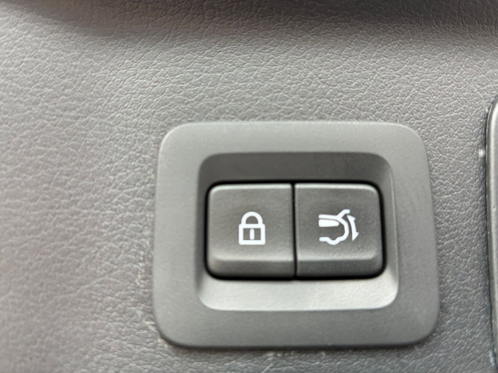 Used 2025 MAZDA CX-90 3.3 Turbo w/ Preferred Package image 23