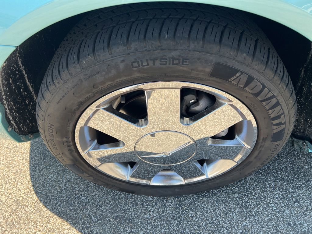 Used 2002 Ford Thunderbird RWD image 3