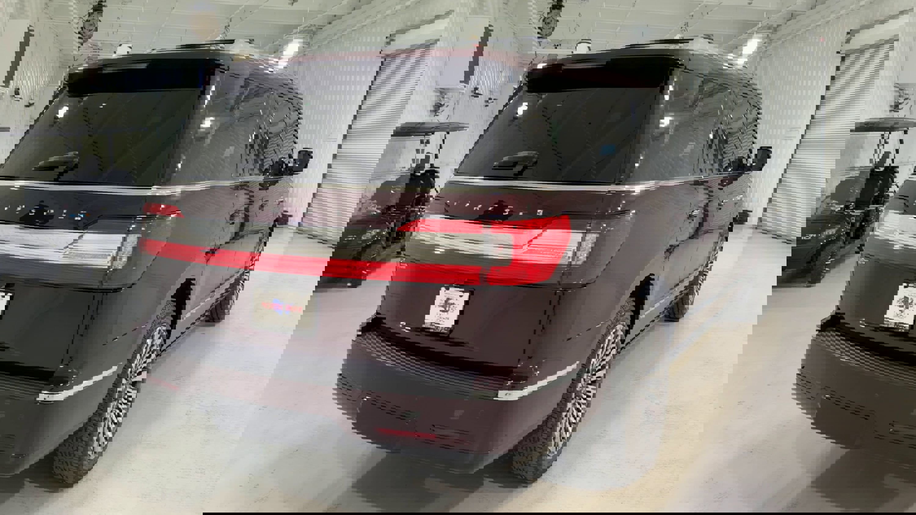 Used 2021 Lincoln Navigator L Reserve w/ Luxury Package image 9