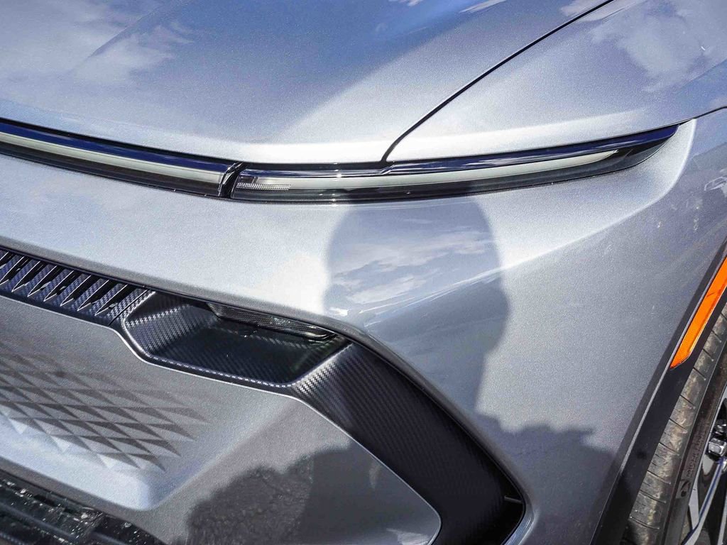 New 2026 Chevrolet Equinox EV LT FWD image 10