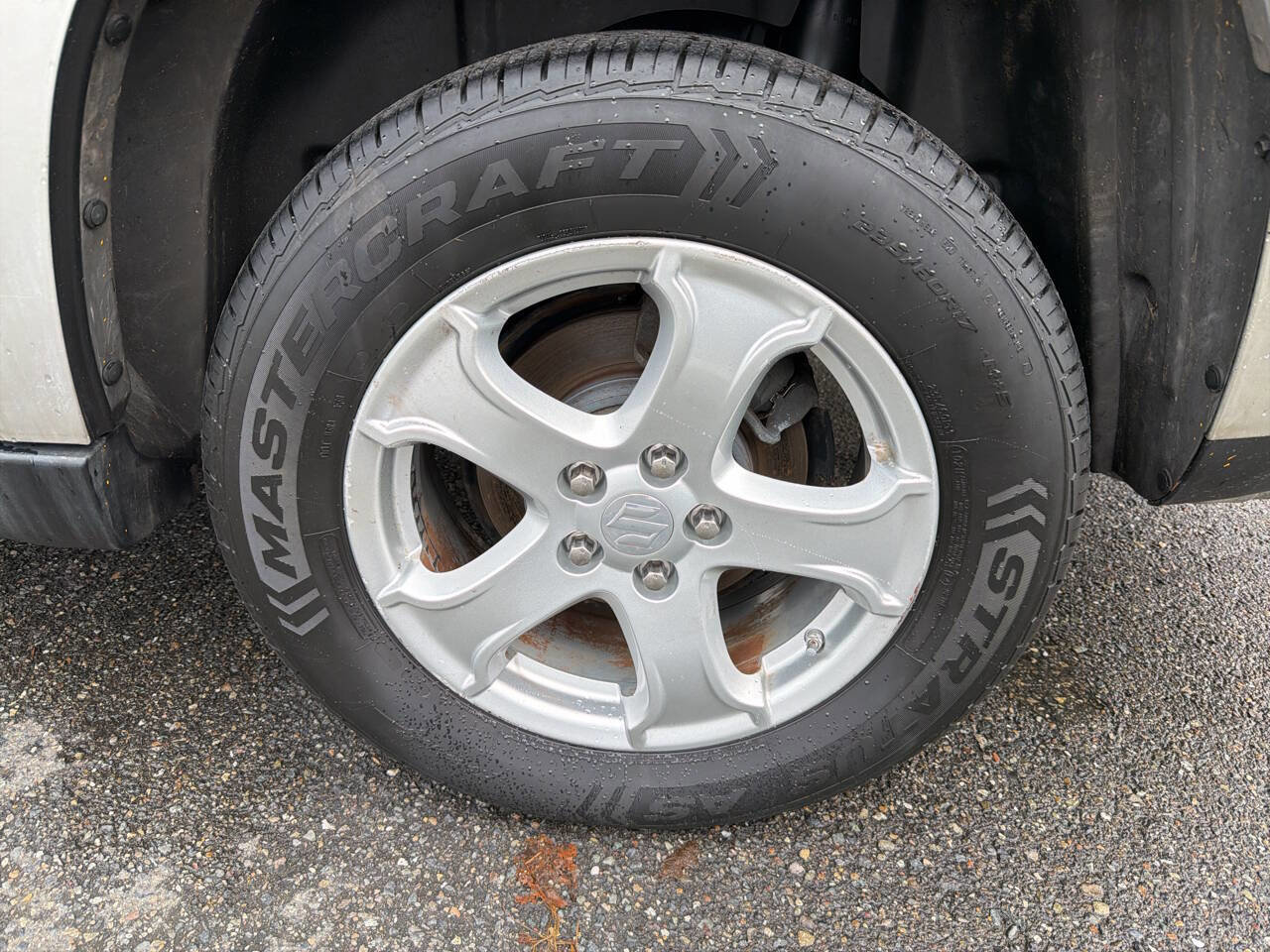 Used 2008 Suzuki XL7 AWD w/ 3rd Row image 3