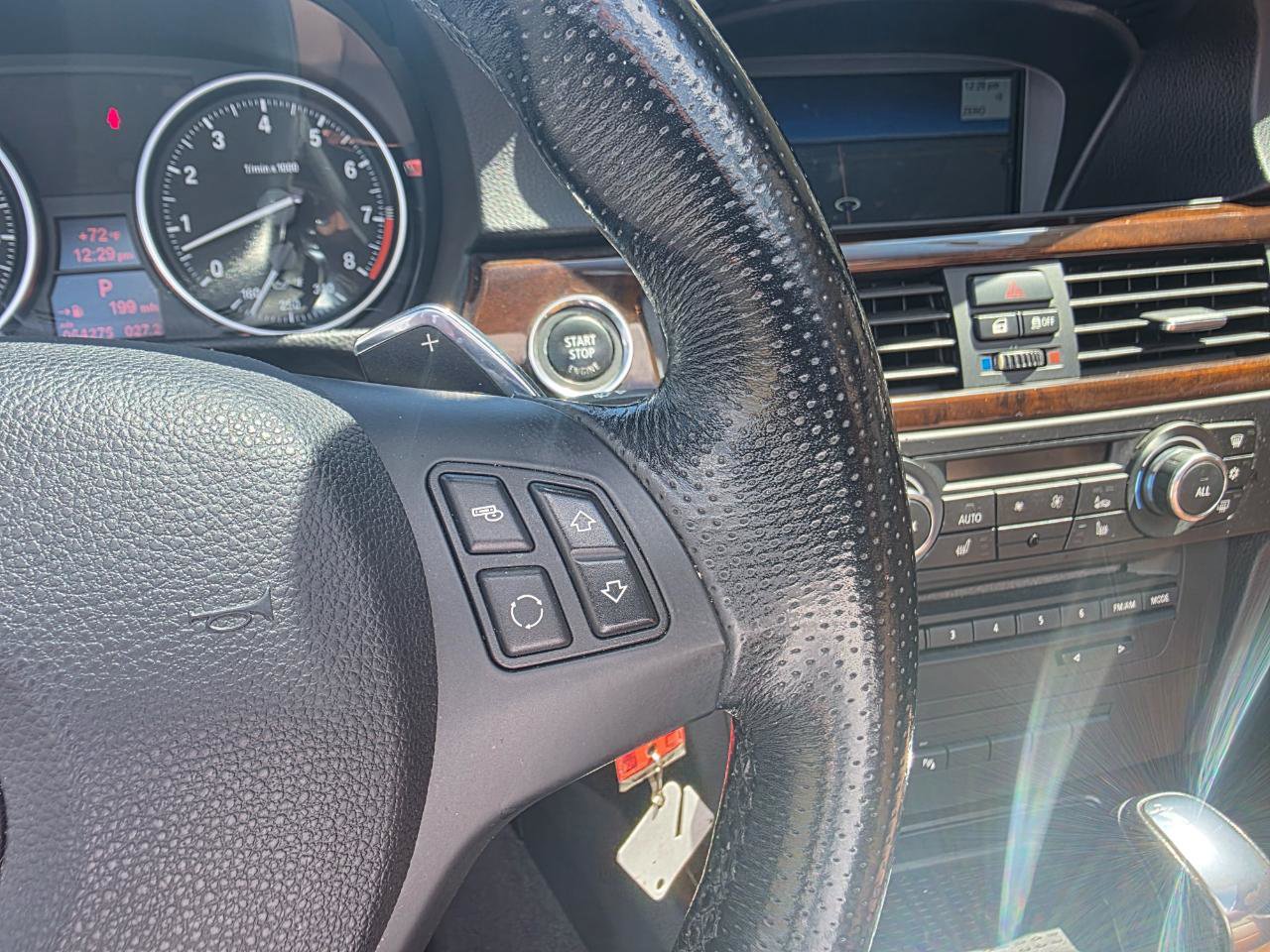 Used 2012 BMW 335i Convertible image 38