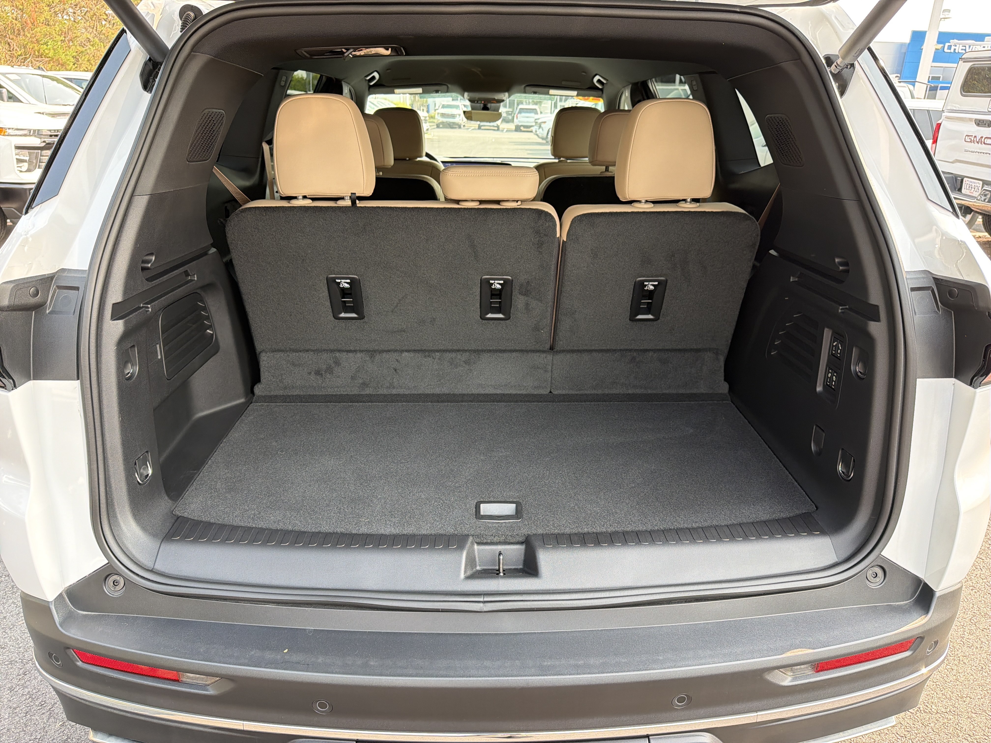 Used 2026 Buick Enclave Preferred w/ Power Package FWD image 34