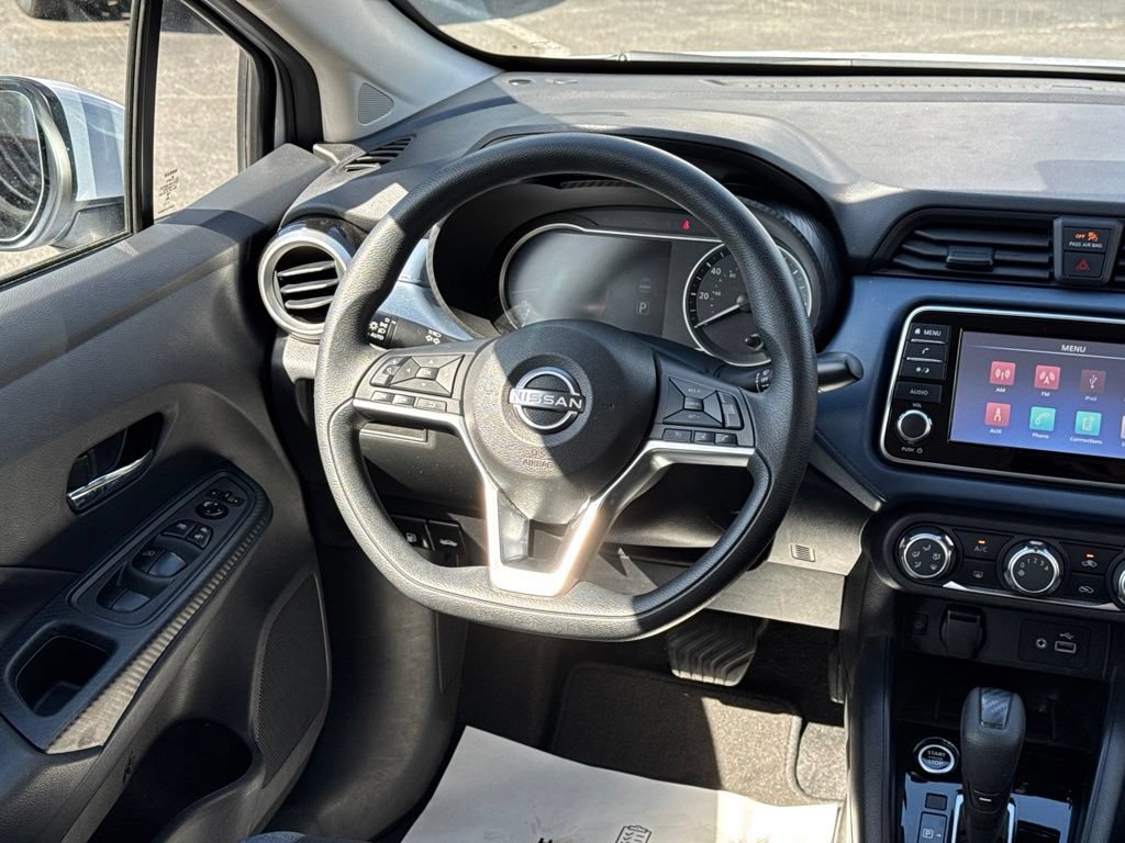 Used 2025 Nissan Versa SV FWD image 14