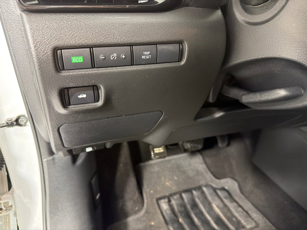 Used 2023 Nissan Sentra SV image 13