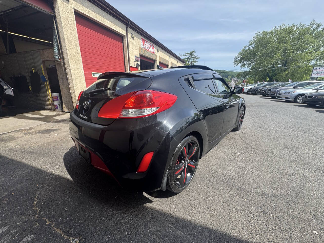 Used 2013 Hyundai Veloster w/ Style Pkg FWD image 8