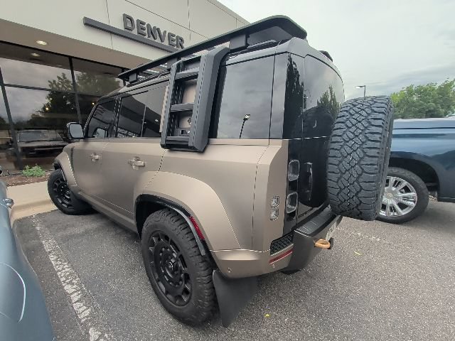 Certified 2025 Land Rover Defender 110 AWD/4WD image 2