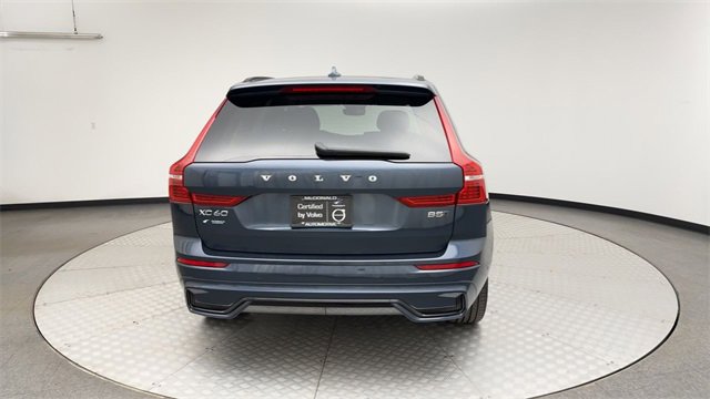 Used 2025 Volvo XC60 B5 Plus image 3