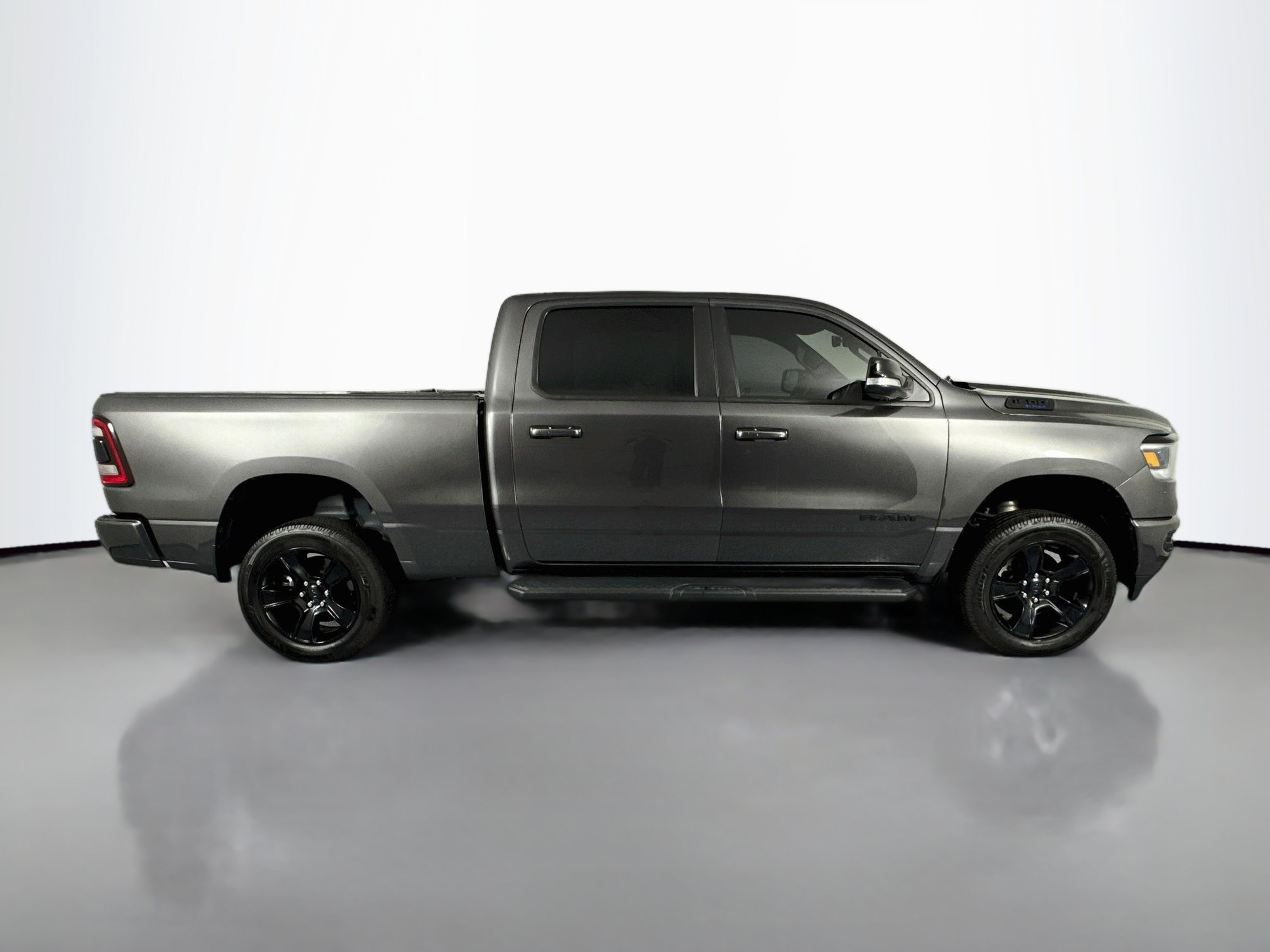 Used 2022 RAM 1500 Big Horn AWD/4WD image 4