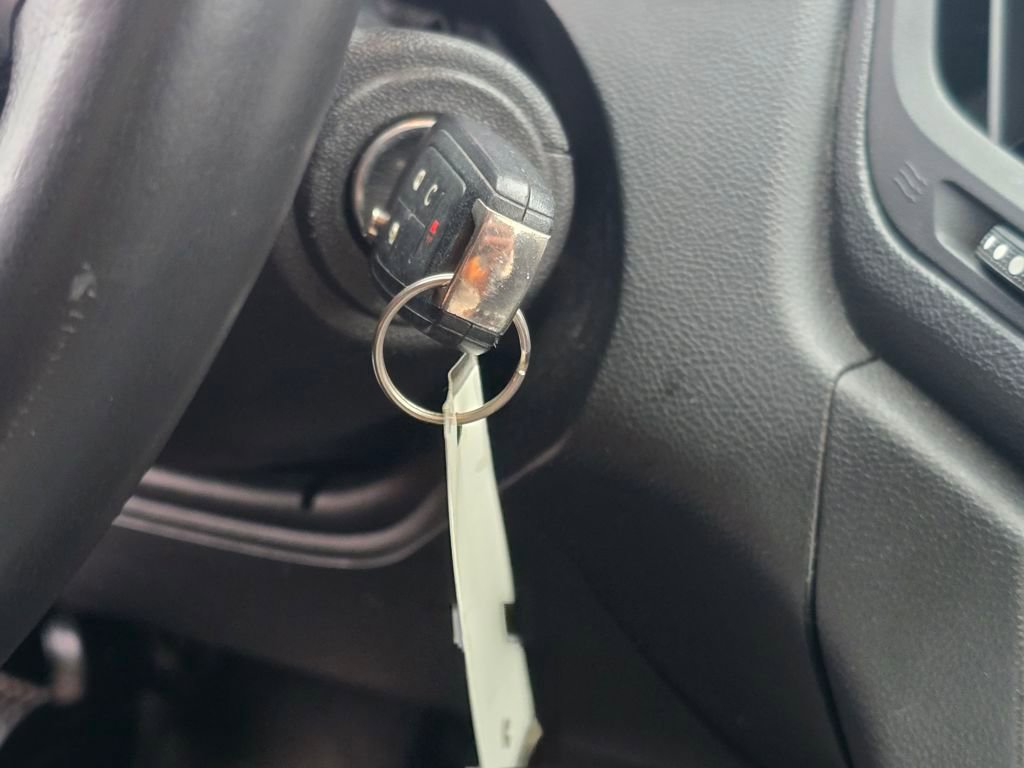 Used 2017 Chevrolet Equinox LT w/ Convenience Package image 58