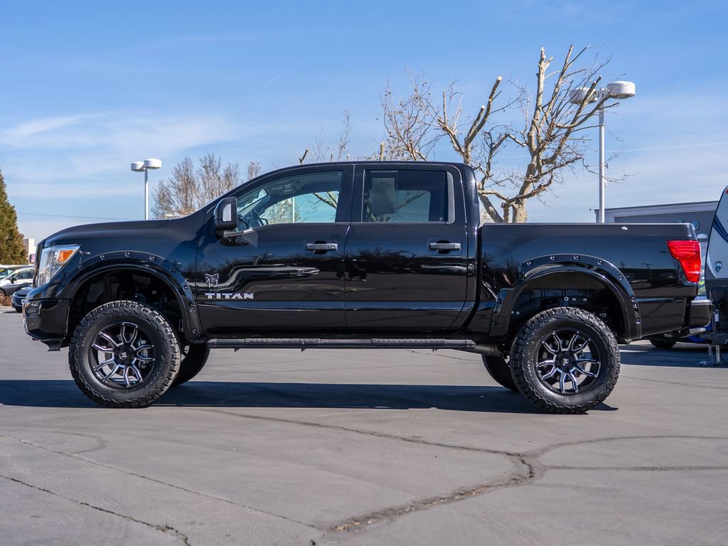 Used 2023 Nissan Titan SV w/ SV Convenience Package image 4